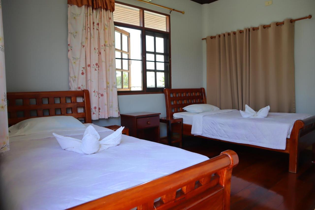 Ban Sulada Guest House Laem Ngop Exteriör bild