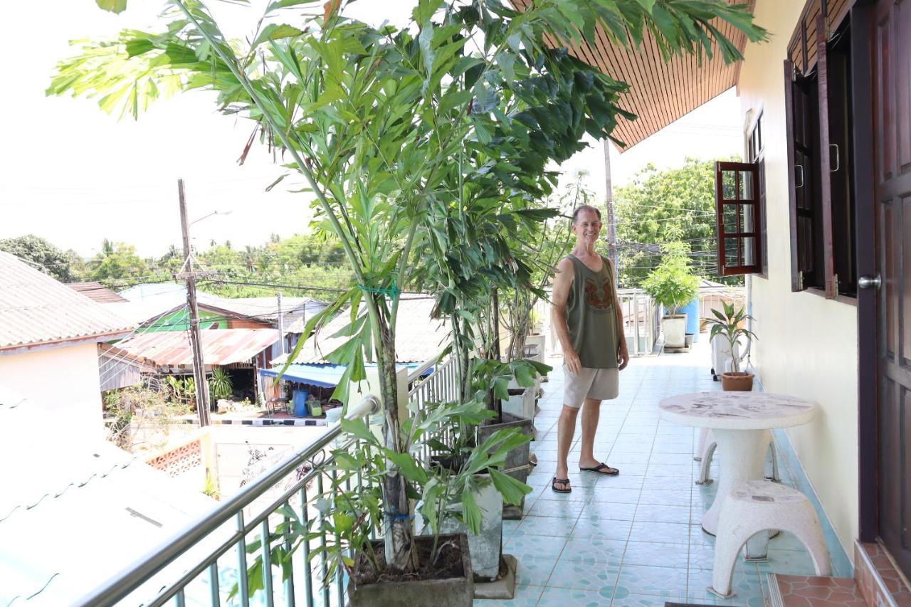 Ban Sulada Guest House Laem Ngop Exteriör bild