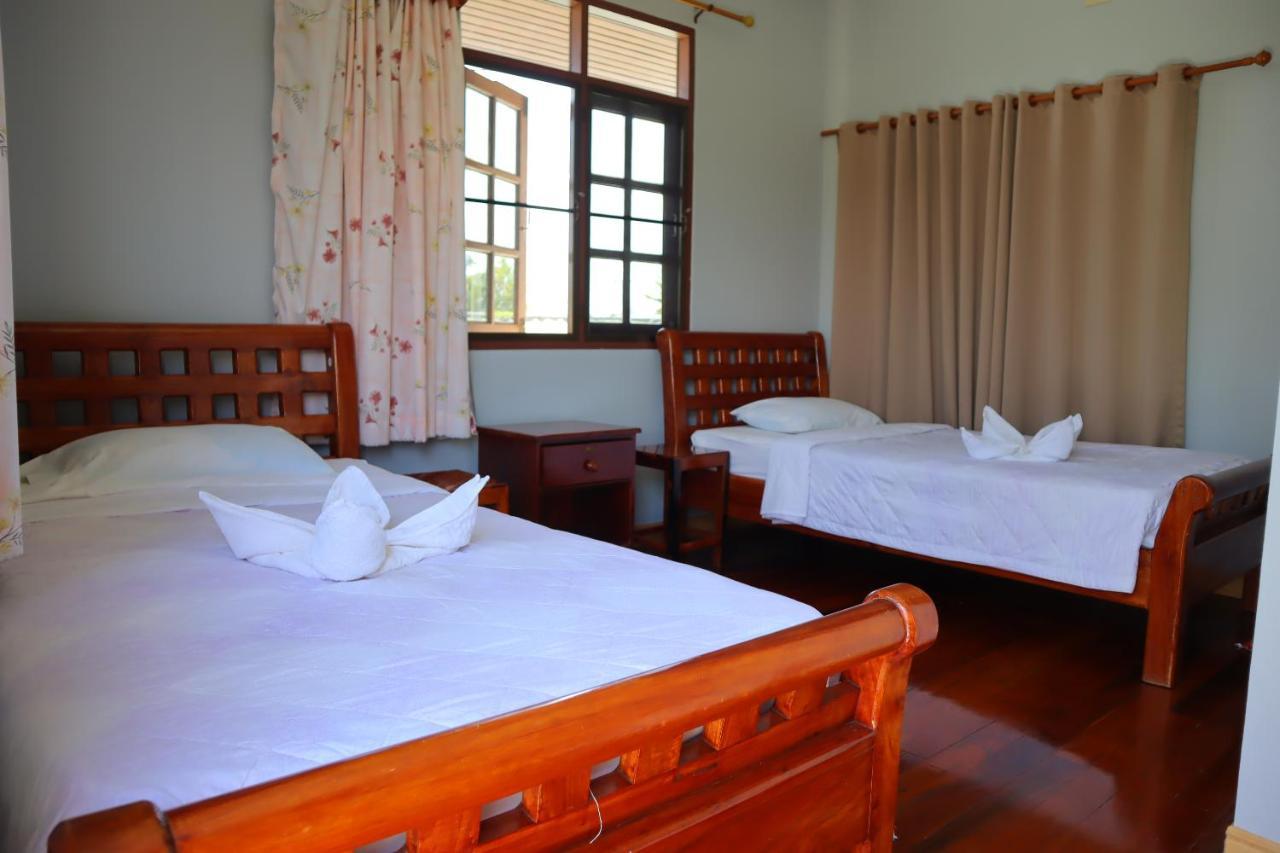 Ban Sulada Guest House Laem Ngop Exteriör bild