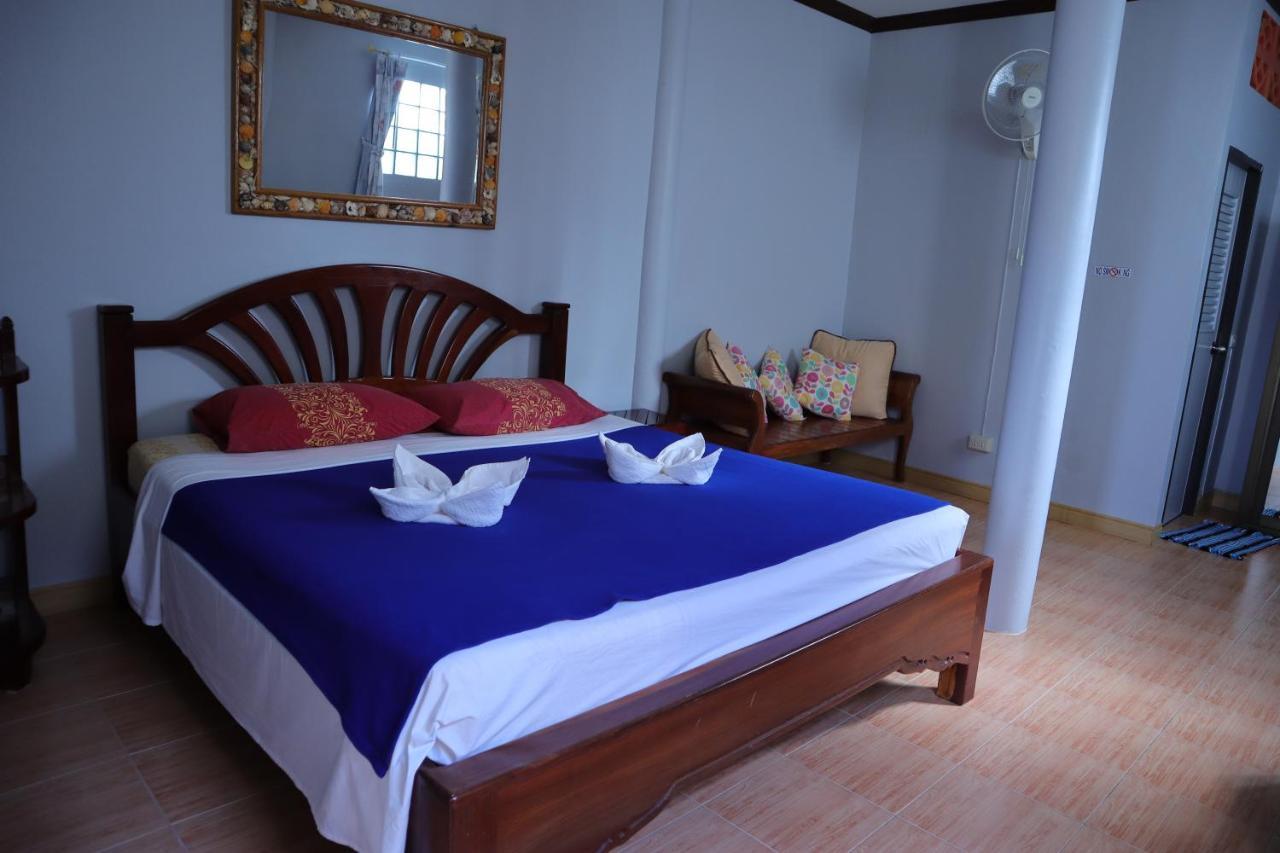 Ban Sulada Guest House Laem Ngop Exteriör bild